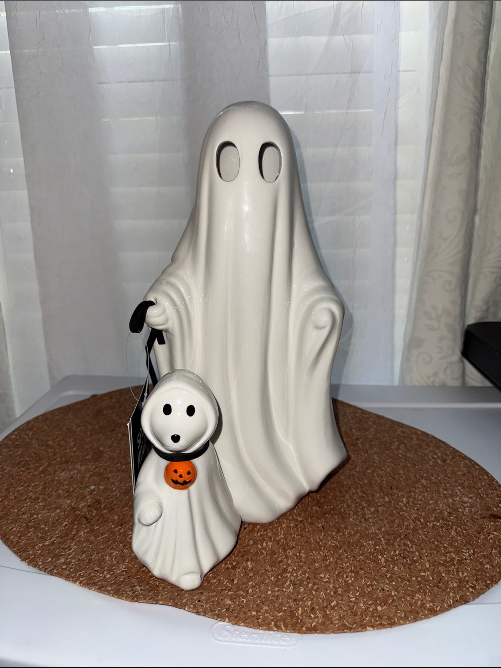 Ceramic Ghost Pair Halloween Figurines - White